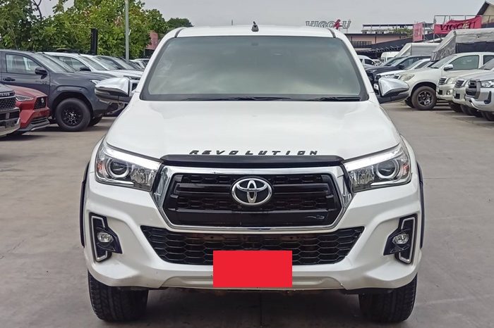 REVO PRE 2019 2.4G AT DOUBLE CAB WHITE  638 full