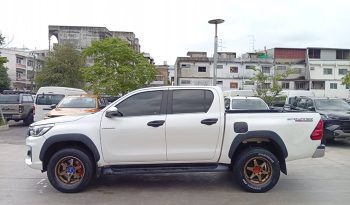 REVO PRE 2019 2.4G AT DOUBLE CAB WHITE  638 full