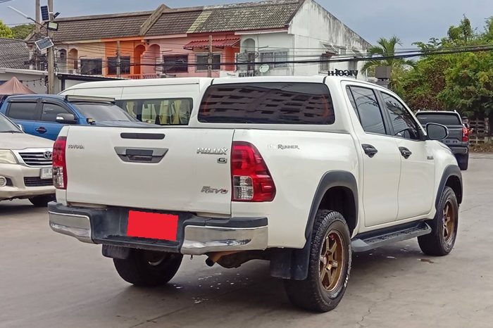 REVO PRE 2019 2.4G AT DOUBLE CAB WHITE  638 full