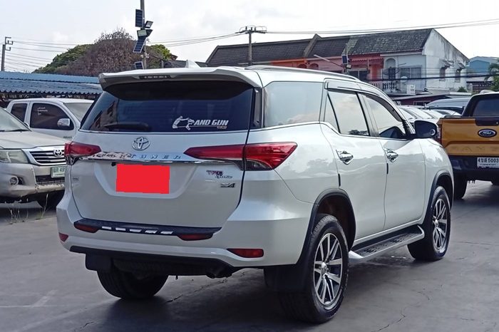 TOYOTA 4WD 2018 2.4V AT FORTUNER WHITE  4132 full