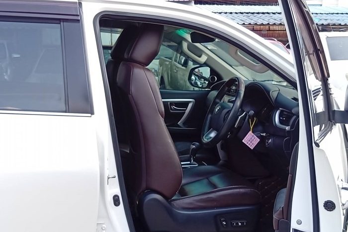 TOYOTA 4WD 2018 2.4V AT FORTUNER WHITE  4132 full