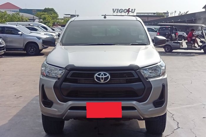 REVO 4WD 2021 2.8 ENTRY MT STANDARD SILVER  4761 full