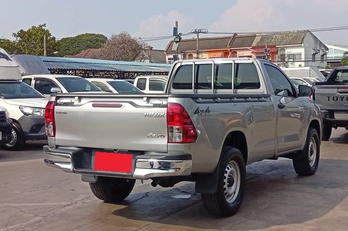 REVO 4WD 2021 2.8 ENTRY MT STANDARD SILVER  4761 full