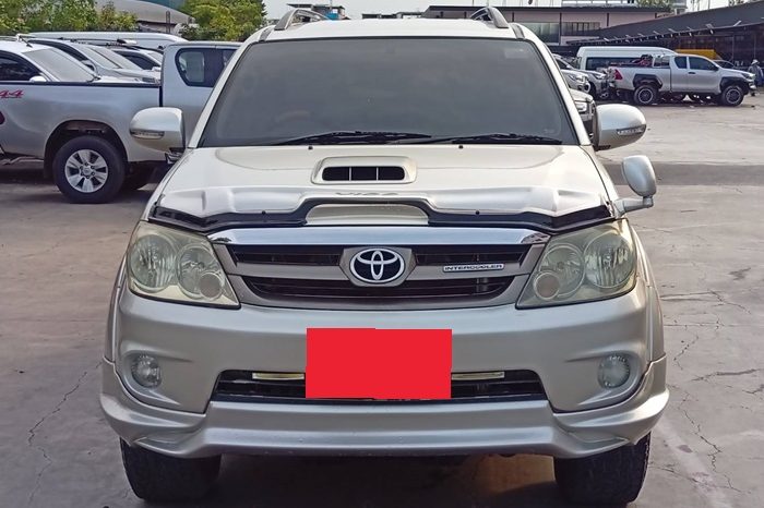 TOYOTA 4WD 2007 3.0V AT FORTUNER SILVER  7427 full