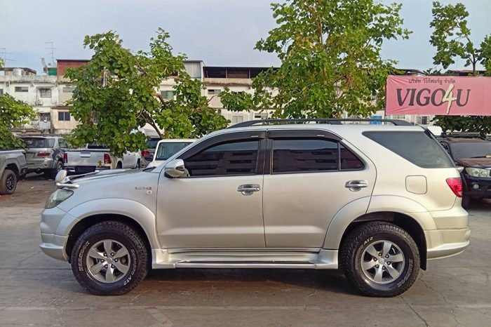 TOYOTA 4WD 2007 3.0V AT FORTUNER SILVER  7427 full