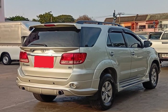 TOYOTA 4WD 2007 3.0V AT FORTUNER SILVER  7427 full