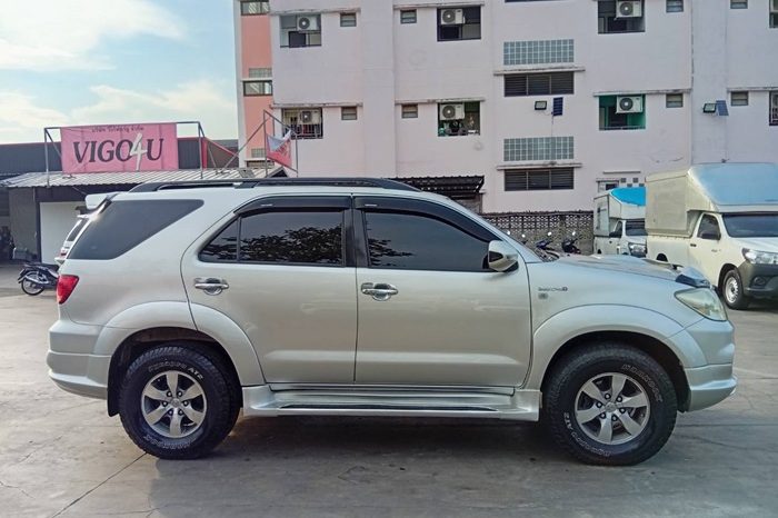 TOYOTA 4WD 2007 3.0V AT FORTUNER SILVER  7427 full