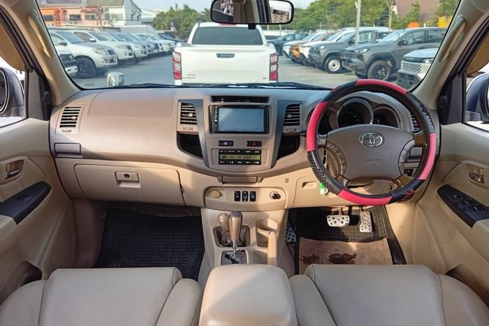 TOYOTA 4WD 2007 3.0V AT FORTUNER SILVER  7427 full