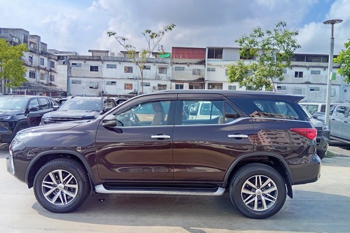 TOYOTA 4WD 2019 2.8V AT FORTUNER BROWN  8521 full