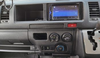 TOYOTA 2WD 2019 3.0 AT COMMUTER SILVER  4619 full