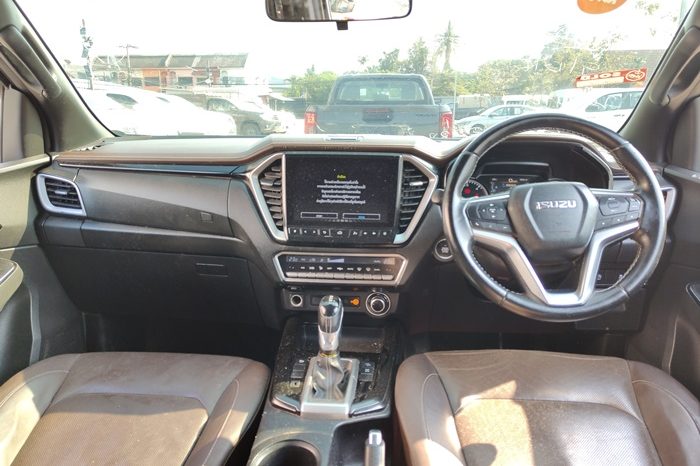 ISUZU 4WD 2021 3.0 AT DOUBLE CAB WHITE  3426 full