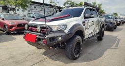 FORD 4WD 2017 3.2 AT DOUBLE CAB WHITE  4881