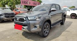 REVO PRE 2022 2.4 ENTRY AT DOUBLE CAB DARK GREY  8597