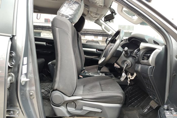 REVO PRE 2022 2.4 ENTRY AT DOUBLE CAB DARK GREY  8597 full