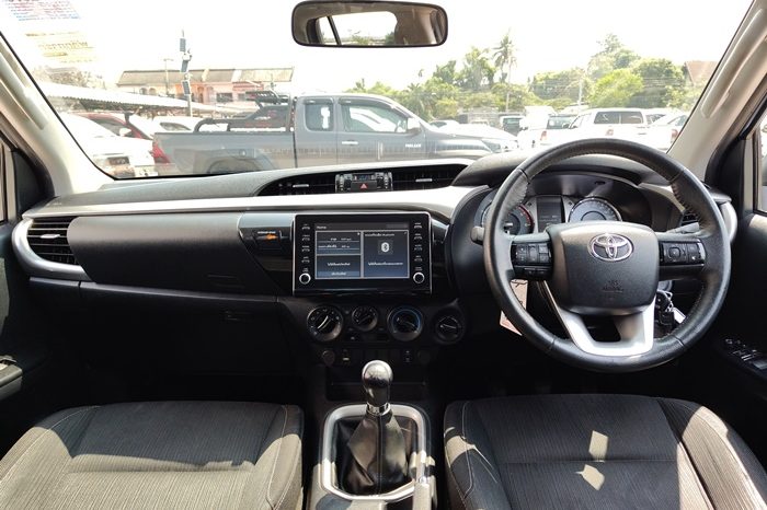 REVO 4WD 2021 2.4 MID MT DOUBLE CAB SILVER 8738 full