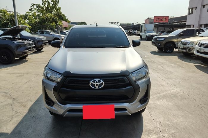 REVO 4WD 2023 2.8 ENTRY AT STANDARD SILVER  7927 full