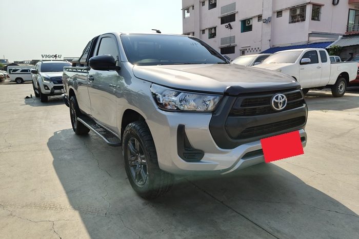 REVO 4WD 2023 2.8 ENTRY AT STANDARD SILVER  7927 full