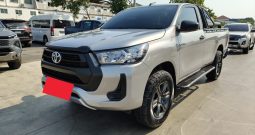 REVO 4WD 2023 2.8 ENTRY AT STANDARD SILVER  7927