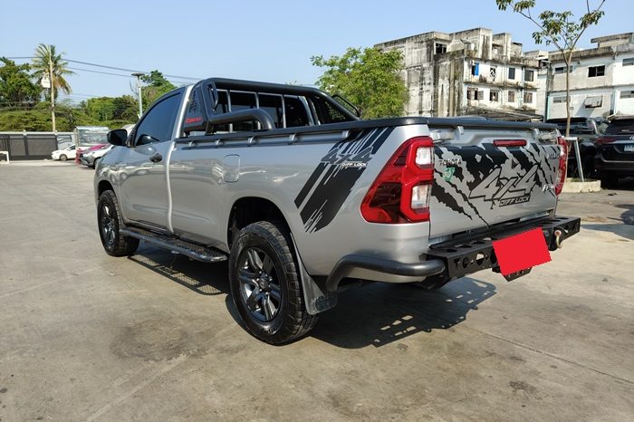 REVO 4WD 2023 2.8 ENTRY AT STANDARD SILVER  7927 full