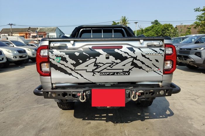 REVO 4WD 2023 2.8 ENTRY AT STANDARD SILVER  7927 full