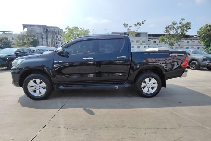 REVO PRE 2019 2.4E AT DOUBLE CAB BLACK  2771 full