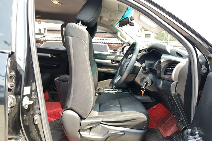 REVO PRE 2019 2.4E AT DOUBLE CAB BLACK  2771 full