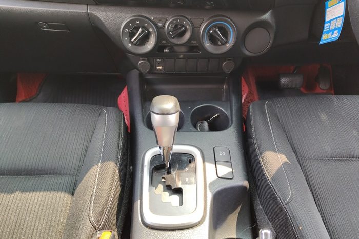 REVO PRE 2019 2.4E AT DOUBLE CAB BLACK  2771 full