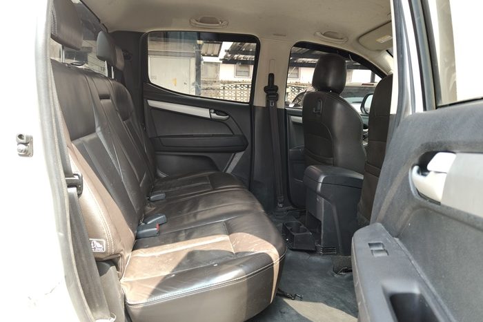 ISUZU 4WD 2015 3.0 AT DOUBLE CAB WHITE  8022 full