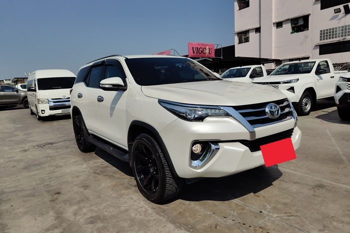 TOYOTA 2WD 2016 2.8V AT FORTUNER WHITE  3368 full
