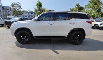 TOYOTA 2WD 2016 2.8V AT FORTUNER WHITE  3368 full