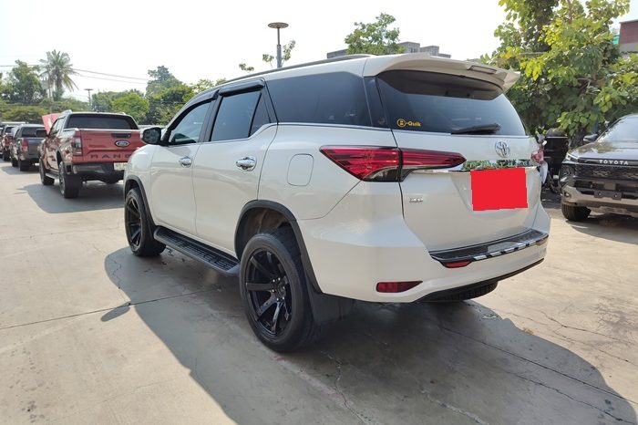TOYOTA 2WD 2016 2.8V AT FORTUNER WHITE  3368 full