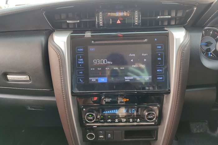 TOYOTA 2WD 2016 2.8V AT FORTUNER WHITE  3368 full