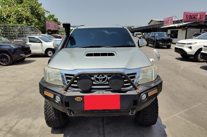 VIGO 4WD 2012 3.0G MT SMART CAB SILVER  843 full