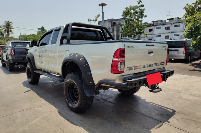 VIGO 4WD 2012 3.0G MT SMART CAB SILVER  843 full