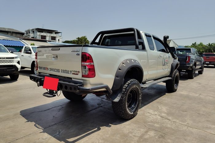 VIGO 4WD 2012 3.0G MT SMART CAB SILVER  843 full