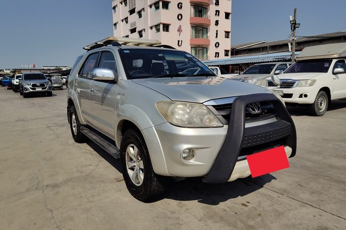 TOYOTA 4WD 2007 2.7V AT FORTUNER SILVER  6779 full