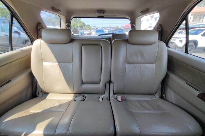 TOYOTA 4WD 2007 2.7V AT FORTUNER SILVER  6779 full