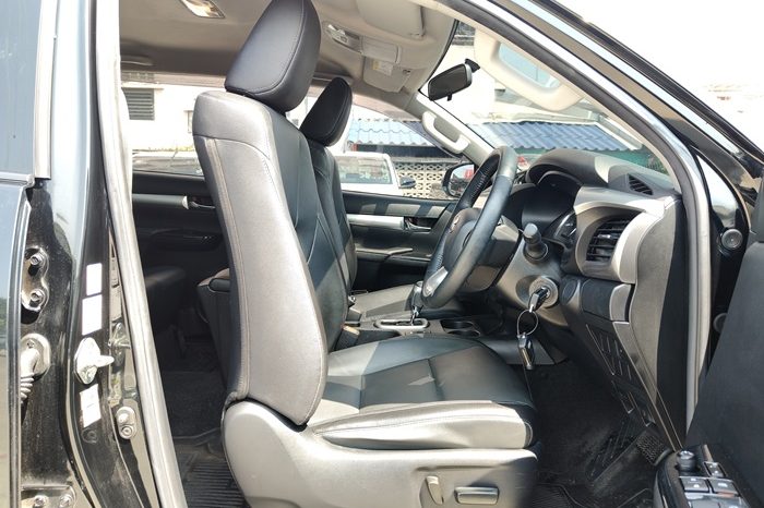 REVO PRE 2022 2.4 MID AT DOUBLE CAB BLACK  7776 full