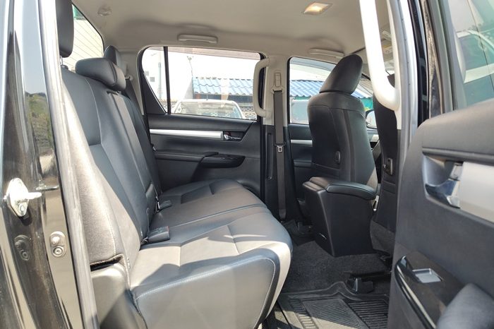 REVO PRE 2022 2.4 MID AT DOUBLE CAB BLACK  7776 full