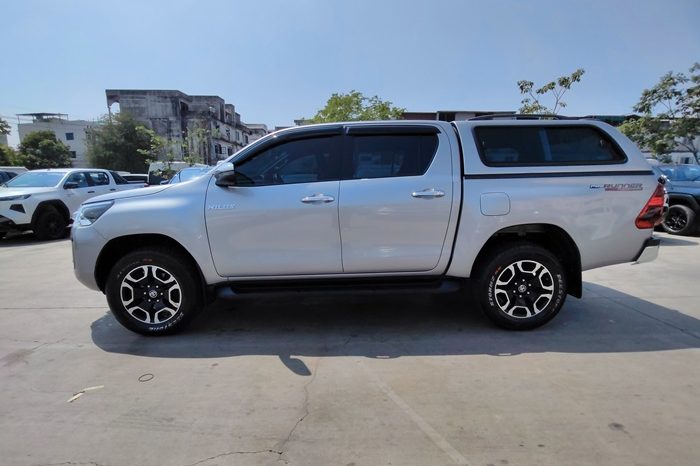 REVO PRE 2021 2.4 MID AT DOUBLE CAB SILVER  3426 full