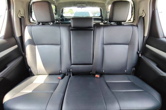 REVO PRE 2021 2.4 MID AT DOUBLE CAB SILVER  3426 full