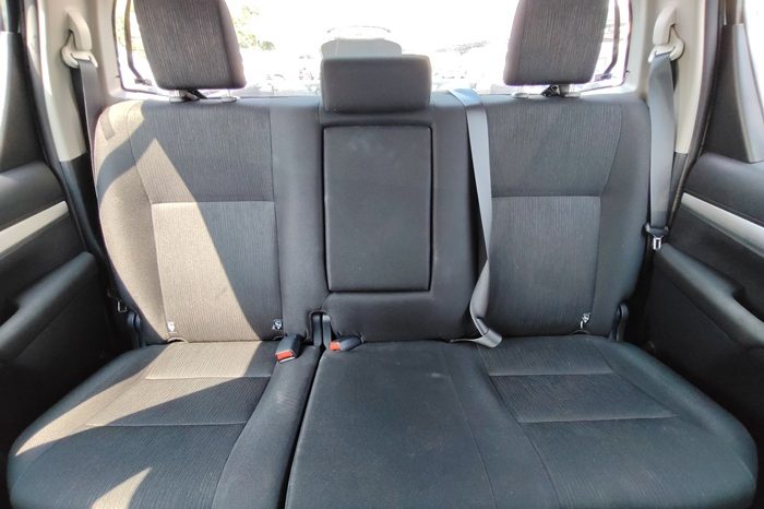 REVO PRE 2020 2.4 ENTRY AT DOUBLE CAB SILVER  1182 full