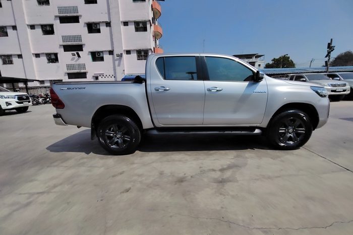 REVO PRE 2020 2.4 ENTRY AT DOUBLE CAB SILVER  7100 full
