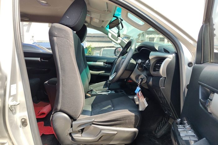 REVO PRE 2020 2.4 ENTRY AT DOUBLE CAB SILVER  7100 full