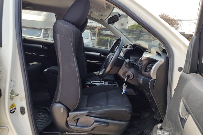 REVO 2WD 2020 2.4 MID AT DOUBLE CAB WHITE  2923 full