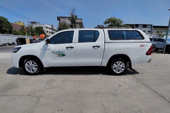 REVO 2WD 2020 2.4 MID AT DOUBLE CAB WHITE  9604 full