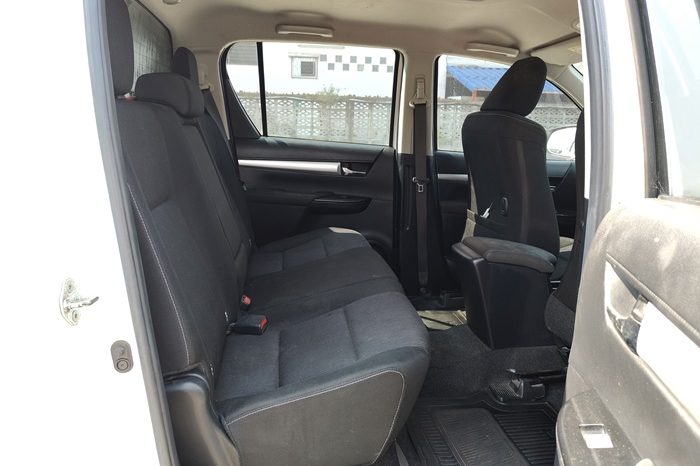 REVO 2WD 2020 2.4 MID AT DOUBLE CAB WHITE  1747 full