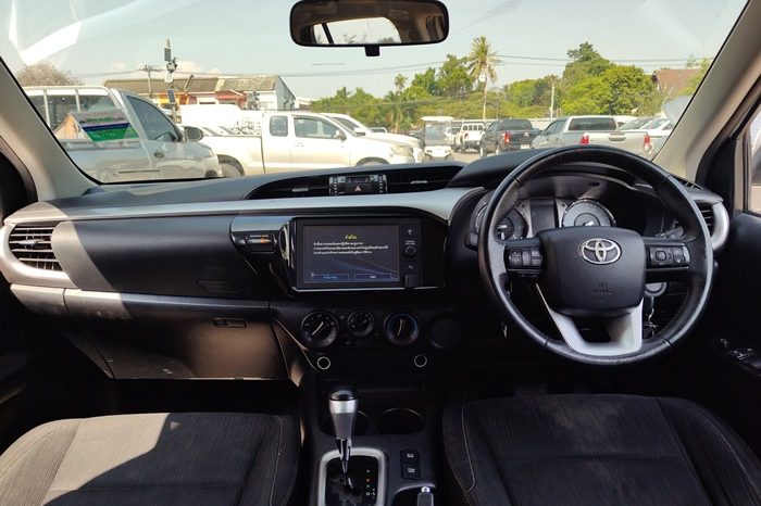 REVO 2WD 2020 2.4 MID AT DOUBLE CAB WHITE  1747 full