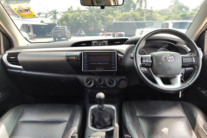 REVO 2WD 2017 2.4E MT SMART CAB SILVER  429 full