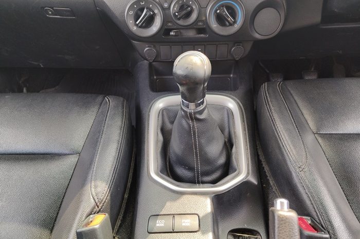 REVO 2WD 2017 2.4E MT SMART CAB SILVER  429 full